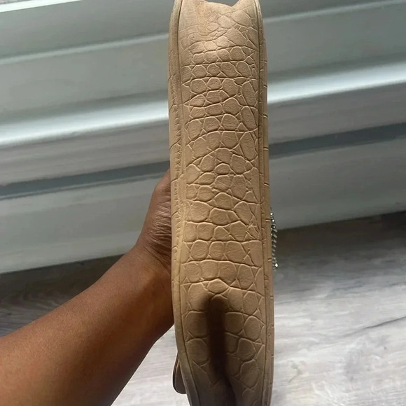 Tan Michael Kors envelope chain crossbody purse with adjustable straps - Picture 4 of 11